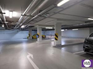 Prodej garážového stání, Praha - Holešovice, Jankovcova, 18 m2