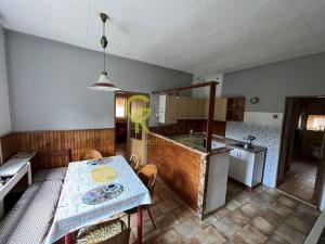 Prodej skladu, Záryby, 250 m2