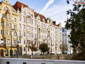 Prodej atypického bytu, Praha - Nové Město, Masarykovo nábřeží, 241 m2