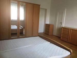 Pronájem bytu 4+1, Brno, Vinařská, 125 m2