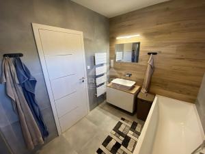 Prodej rodinného domu, Plešnice, 140 m2