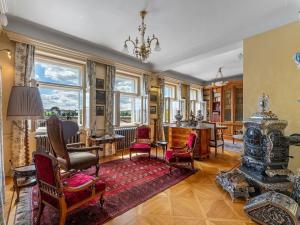 Pronájem bytu 3+1, Praha - Malá Strana, U lužického semináře, 150 m2