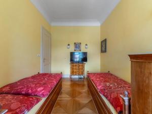 Pronájem bytu 3+1, Praha - Malá Strana, U lužického semináře, 150 m2