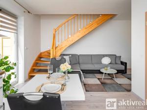 Prodej bytu 4+kk, Polerady, 74 m2