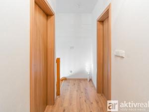 Prodej bytu 4+kk, Polerady, 74 m2