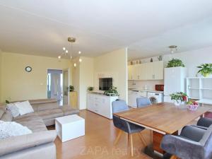 Prodej bytu 3+1, Praha - Řepy, Skuteckého, 77 m2