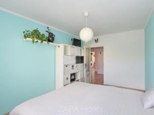 Prodej bytu 3+1, Praha - Řepy, Skuteckého, 77 m2