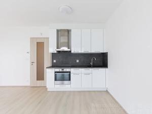 Pronájem bytu 1+kk, Praha - Stodůlky, Toufarova, 37 m2