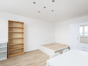 Pronájem bytu 1+kk, Praha - Modřany, Pejevové, 30 m2