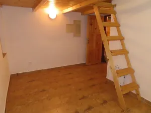 Pronájem bytu 1+1, Praha - Smíchov, Plzeňská, 32 m2
