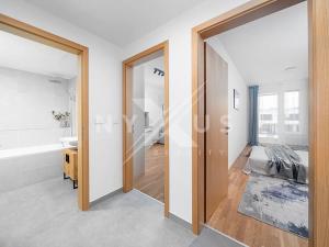 Prodej bytu 2+kk, Praha - Vysočany, Smržových, 52 m2