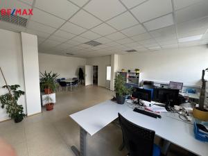 Pronájem kanceláře, Zlín - Malenovice, Šrámkova, 222 m2