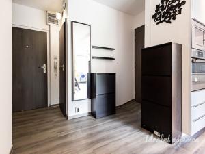 Pronájem bytu 2+kk, Praha - Letňany, Kopřivnická, 42 m2