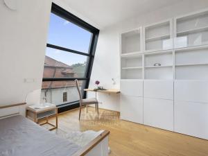 Pronájem bytu 3+1, Praha - Troja, Pod Havránkou, 103 m2