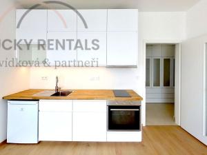 Pronájem bytu 1+kk, Praha - Hloubětín, Za černým mostem, 32 m2