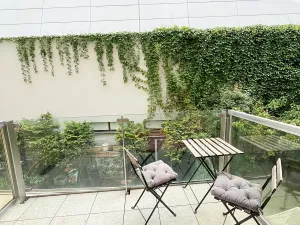Pronájem bytu 2+kk, Praha - Holešovice, Komunardů, 65 m2