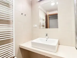 Pronájem bytu 2+kk, Praha - Holešovice, Komunardů, 65 m2