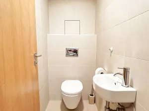 Pronájem bytu 2+kk, Praha - Holešovice, Komunardů, 65 m2