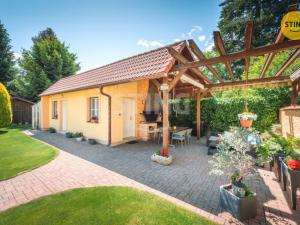Prodej rodinného domu, Jaroměř, Albánská, 405 m2
