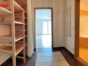 Prodej bytu 1+kk, Olomouc - Povel, Peškova, 45 m2