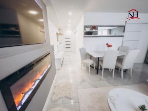 Prodej bytu 4+kk, Teplice - Řetenice, Rooseveltovo náměstí, 68 m2