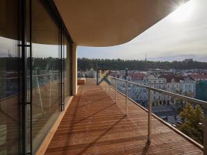 Pronájem kanceláře, Praha - Karlín, Rohanské nábřeží, 594 m2