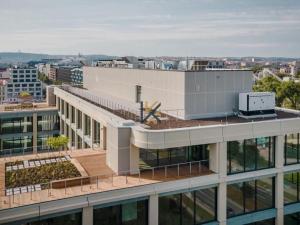 Pronájem kanceláře, Praha - Karlín, Rohanské nábřeží, 594 m2