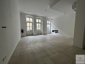 Pronájem obchodního prostoru, Karlovy Vary, Sadová, 87 m2