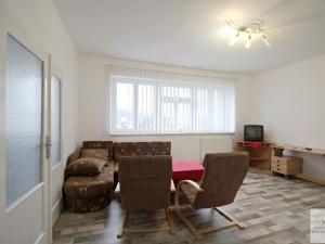 Prodej bytu 4+1, Karlovy Vary, Kosmonautů, 91 m2