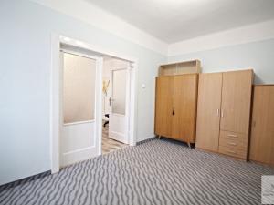 Prodej bytu 4+1, Karlovy Vary, Kosmonautů, 91 m2