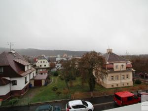 Prodej bytu 4+1, Karlovy Vary, Kosmonautů, 91 m2