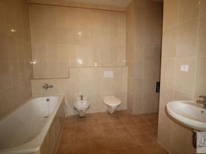 Prodej činžovního domu, Karlovy Vary, Rumunská, 1336 m2