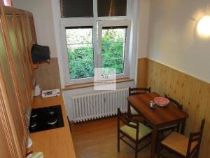Prodej bytu 3+1, Karlovy Vary, Vítězná, 76 m2
