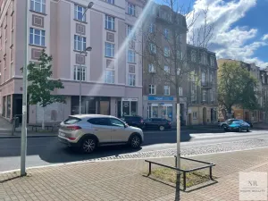 Prodej obchodního prostoru, Karlovy Vary, Majakovského, 35 m2