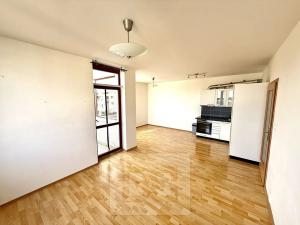 Prodej bytu 2+kk, Praha - Štěrboholy, Laudonova, 64 m2