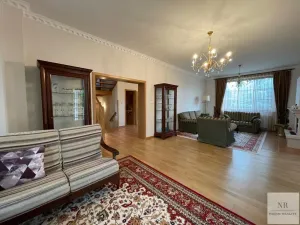 Prodej rodinného domu, Kolová, 372 m2