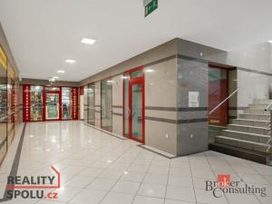 Pronájem obchodního prostoru, Velké Meziříčí, Náměstí, 65 m2