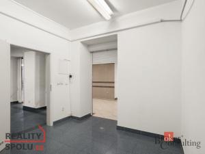 Pronájem obchodního prostoru, Velké Meziříčí, Náměstí, 65 m2