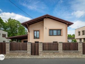 Prodej rodinného domu, Staré Město, Pode Břehy, 250 m2