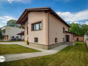 Prodej rodinného domu, Staré Město, Pode Břehy, 250 m2