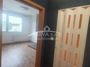 Pronájem bytu 1+kk, Plzeň - Doubravka, Na Kovárně, 21 m2