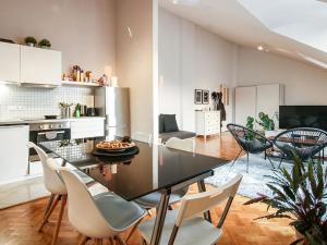 Prodej bytu 1+1, Praha - Smíchov, Dienzenhoferovy sady, 68 m2