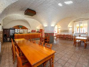 Prodej obchodního prostoru, Vysoké Veselí, 1. máje, 600 m2