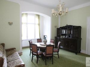 Prodej vily, Karlovy Vary, K Přehradě, 350 m2
