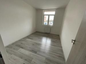 Prodej bytu 5+kk, Milovice, Slepá, 85 m2