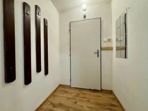 Prodej bytu 2+1, Česká Ves, Jánského, 65 m2