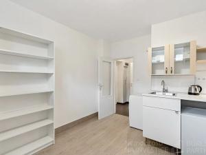 Pronájem bytu 1+kk, Praha - Kobylisy, Pod Kynclovkou, 19 m2
