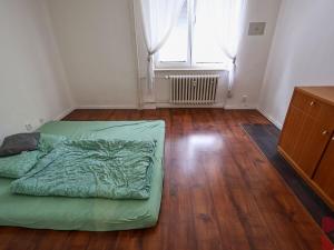 Pronájem bytu 2+1, Praha - Záběhlice, Trenčínská, 56 m2