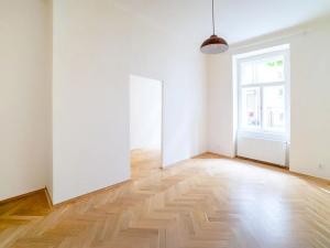 Pronájem bytu 2+kk, Praha - Bubeneč, Sochařská, 60 m2