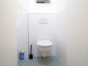 Pronájem bytu 2+kk, Praha - Bubeneč, Sochařská, 60 m2